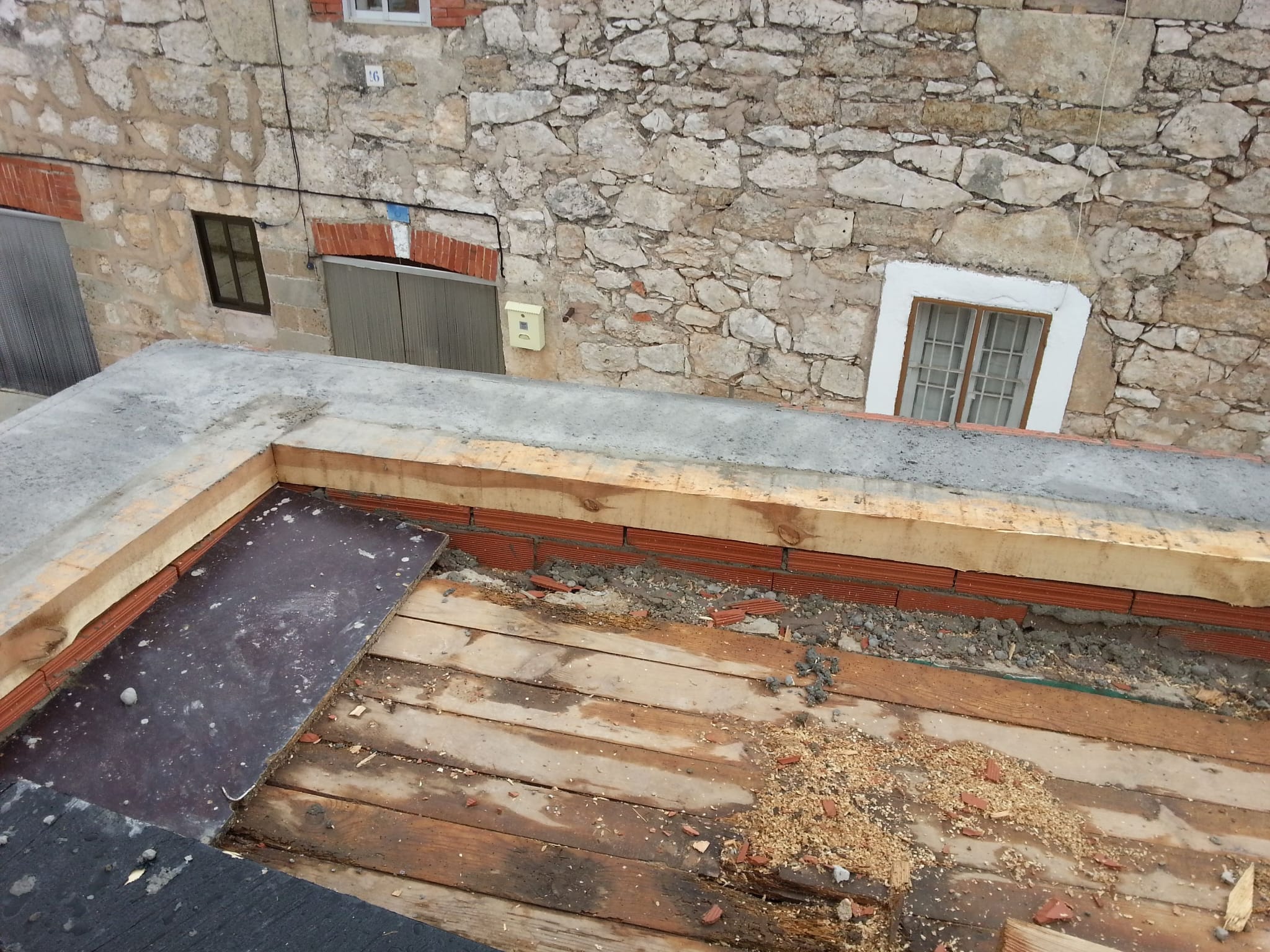 Estructura nueva de madera