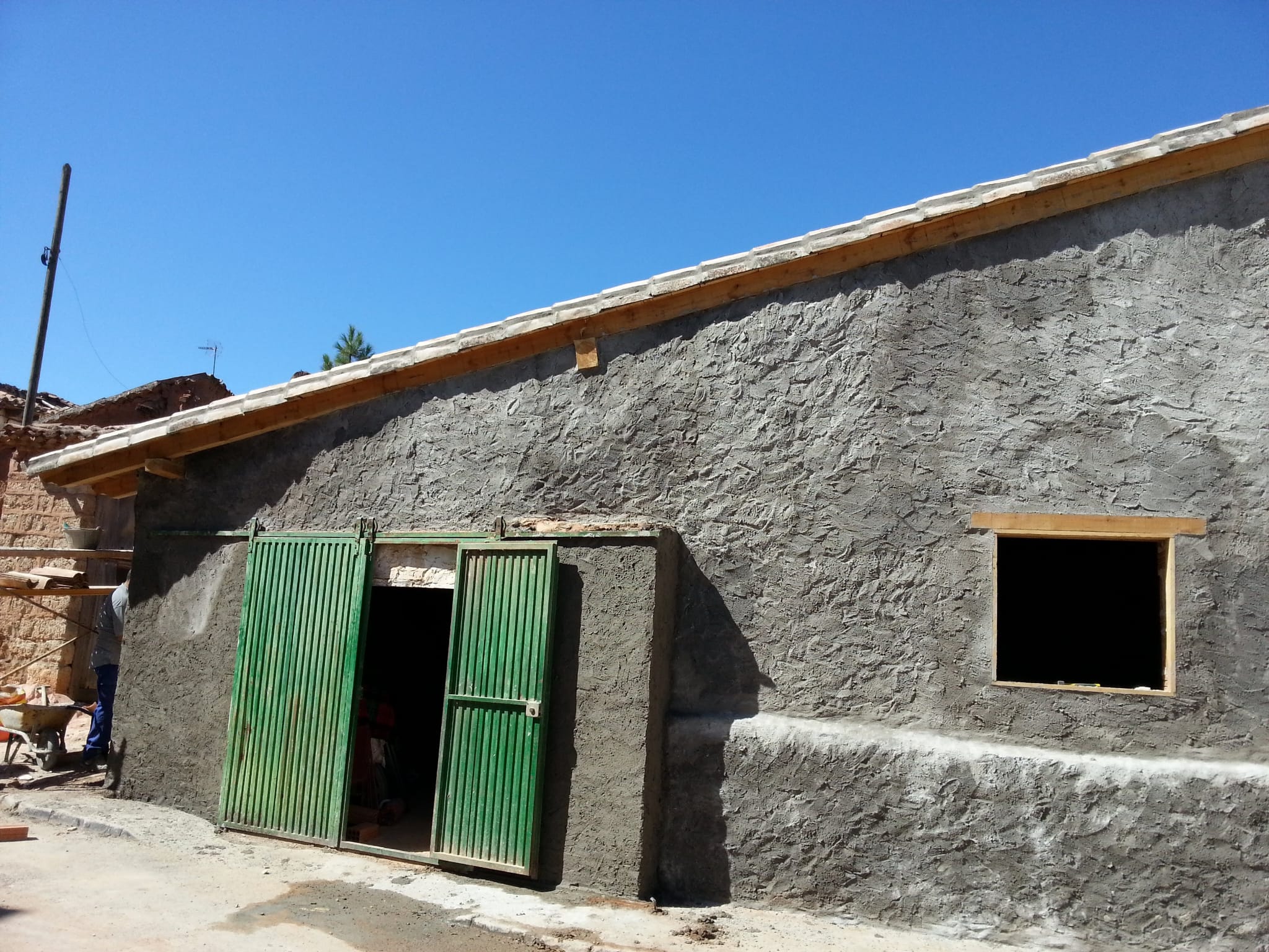Fachada rural rehabilitada